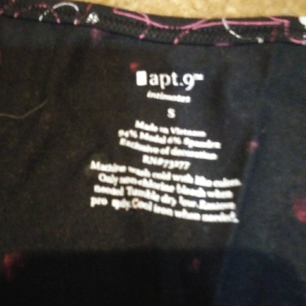 Top - Picture 2 of 2